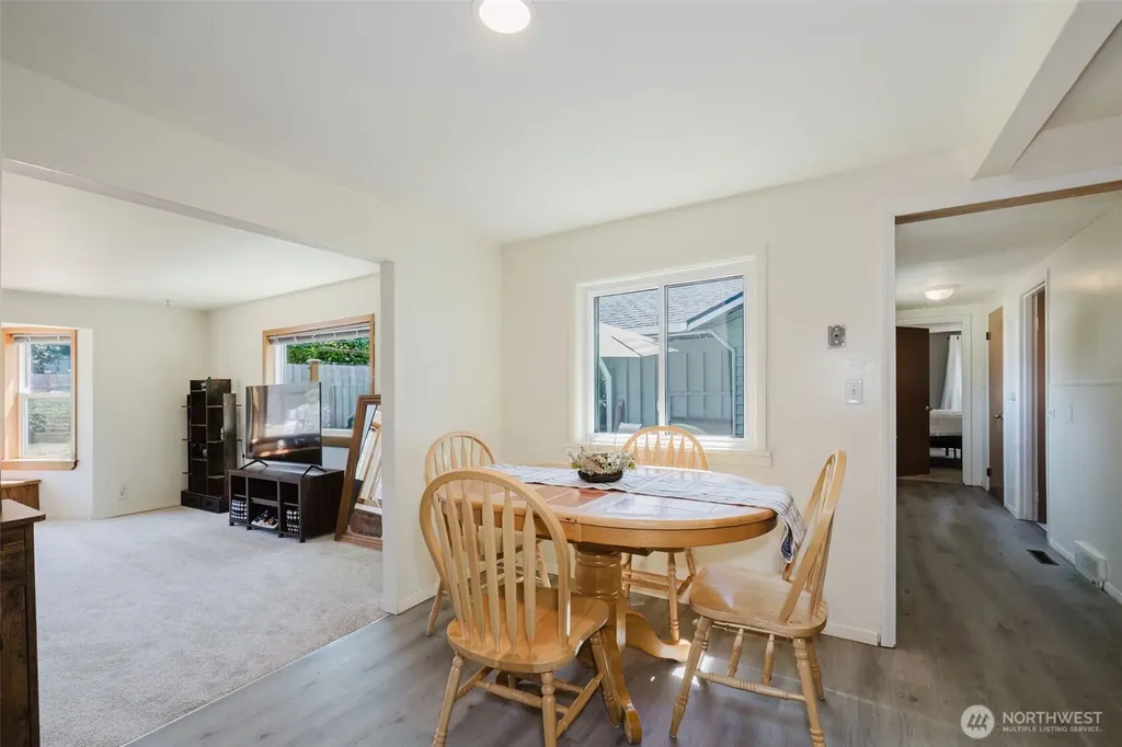 143 Dora Avenue Bremerton WA 98312
