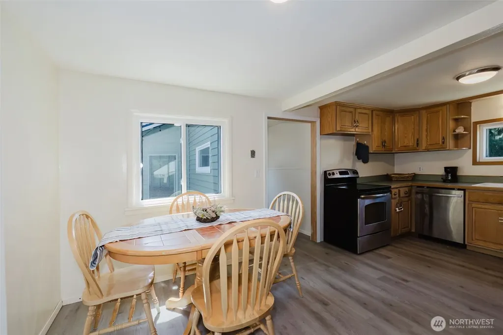 143 Dora Avenue Bremerton WA 98312