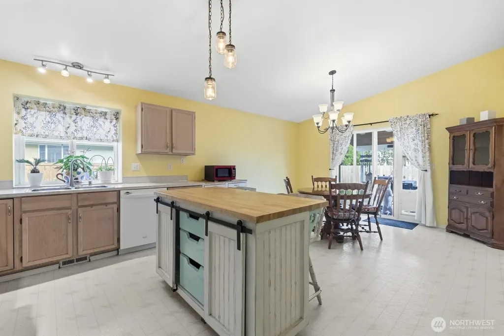 9816 Ramsay Drive SE Yelm WA 98597
