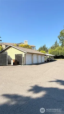 28704 18th Avenue S Federal Way WA 98003
