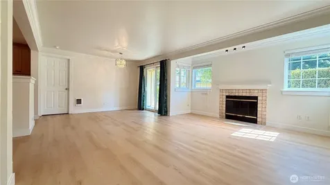 28704 18th Avenue S Federal Way WA 98003