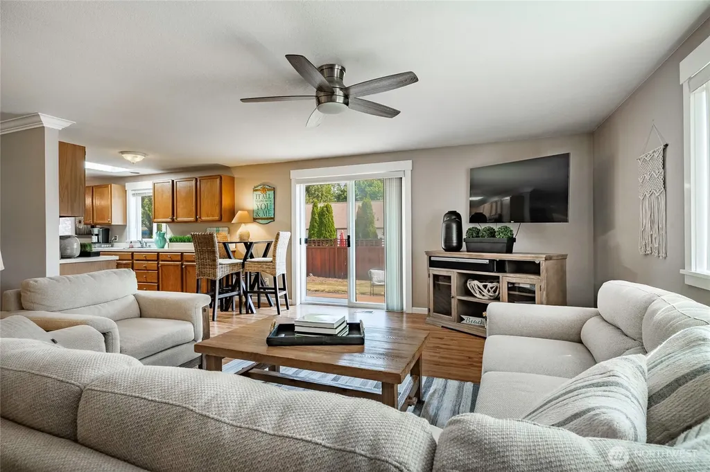 8160 Kayak Way Blaine WA 98230