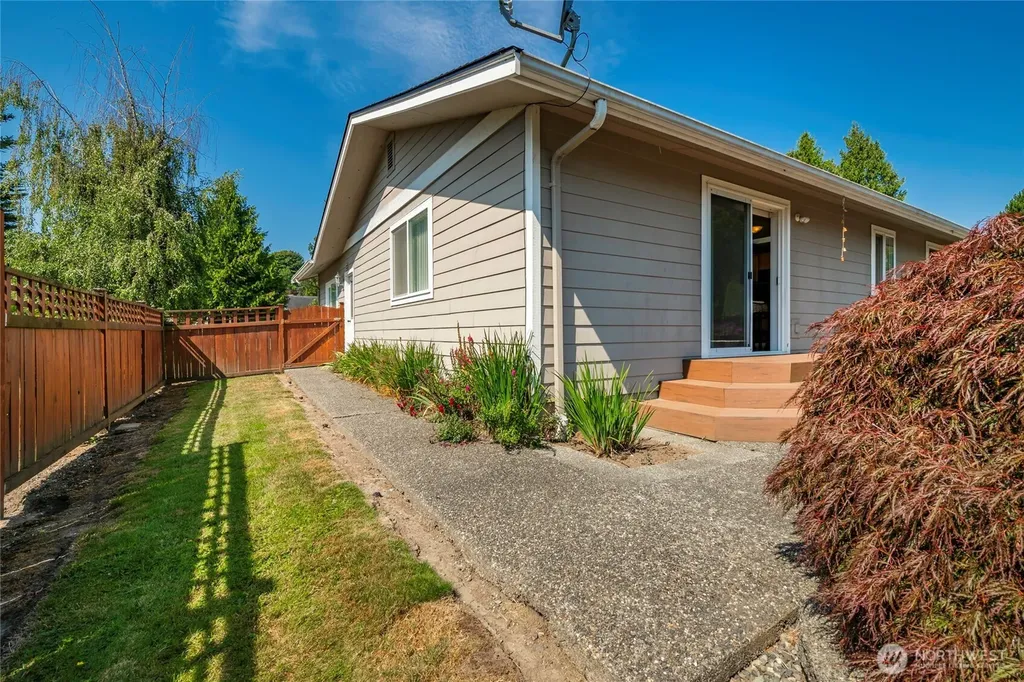 8160 Kayak Way Blaine WA 98230