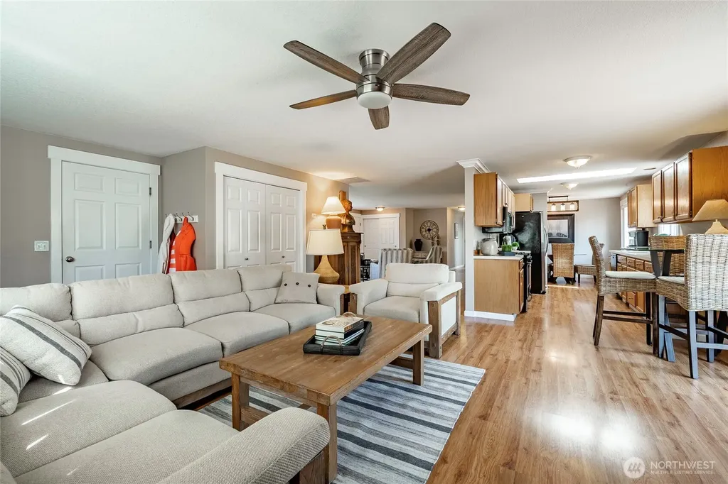 8160 Kayak Way Blaine WA 98230
