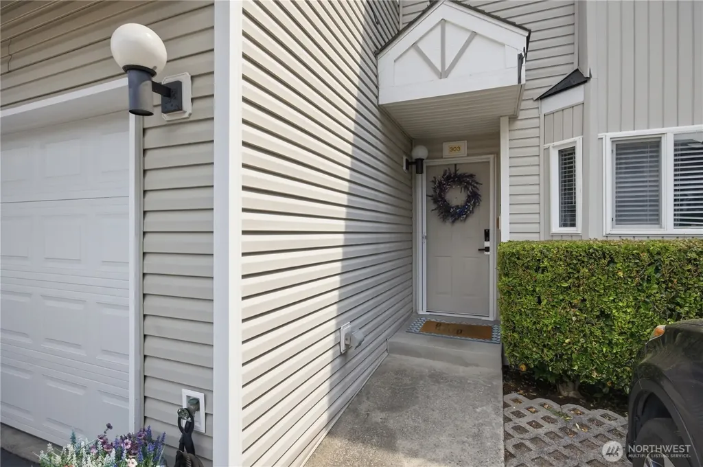 459 Queen Avenue NE Renton WA 98056