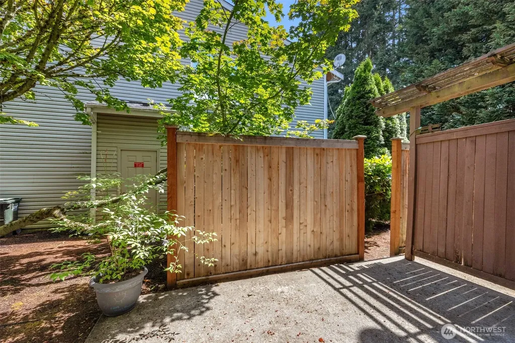 459 Queen Avenue NE Renton WA 98056
