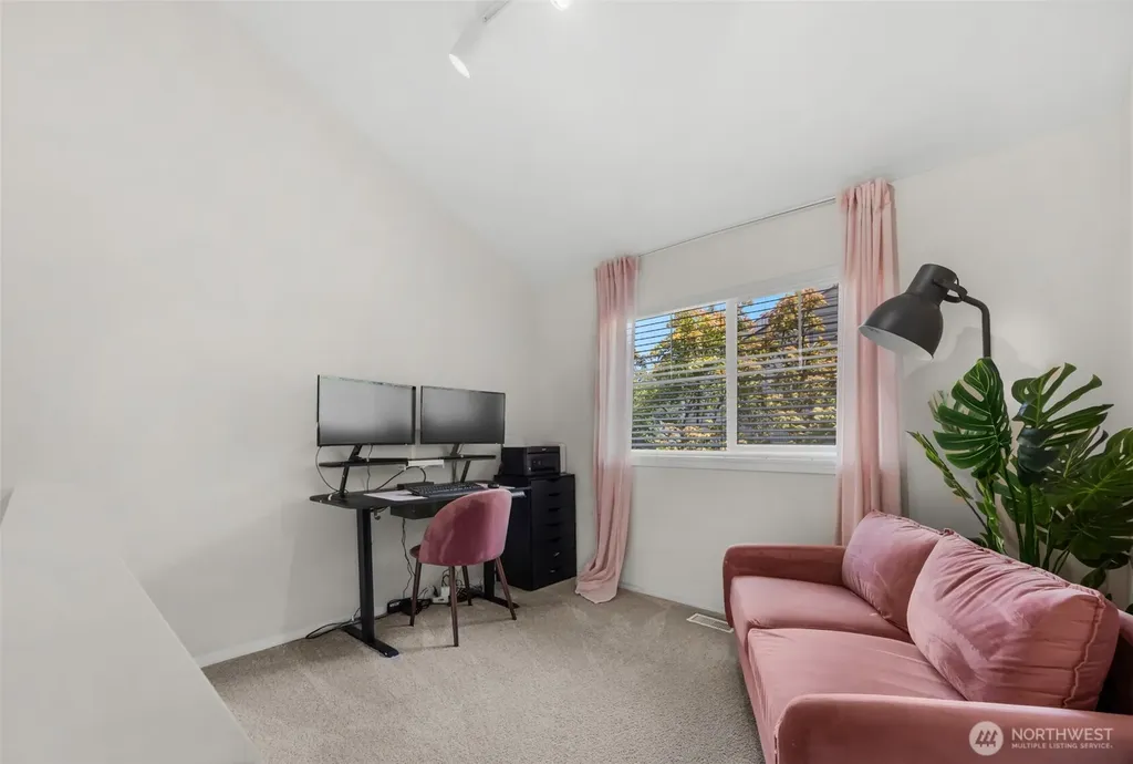 459 Queen Avenue NE Renton WA 98056