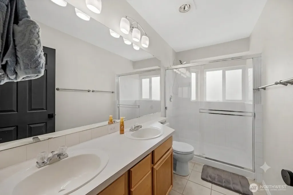 459 Queen Avenue NE Renton WA 98056
