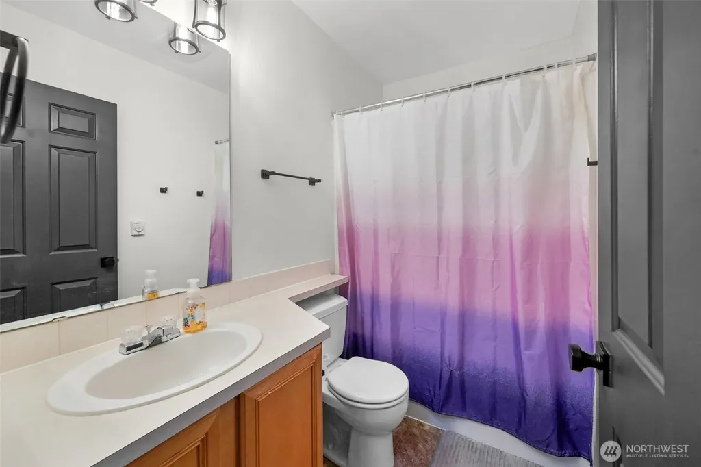 459 Queen Avenue NE Renton WA 98056