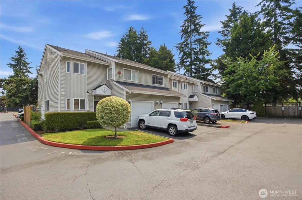 459 Queen Avenue NE Renton WA 98056