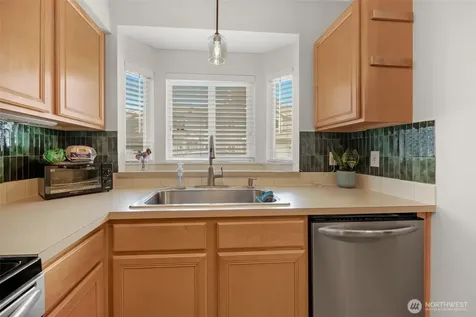 459 Queen Avenue NE Renton WA 98056