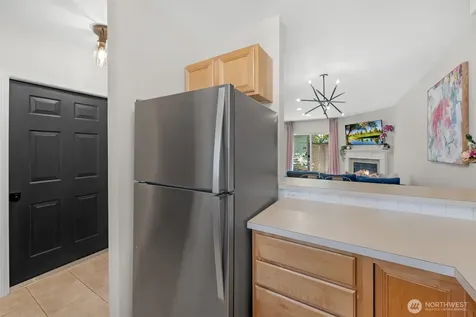 459 Queen Avenue NE Renton WA 98056