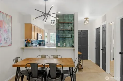 459 Queen Avenue NE Renton WA 98056