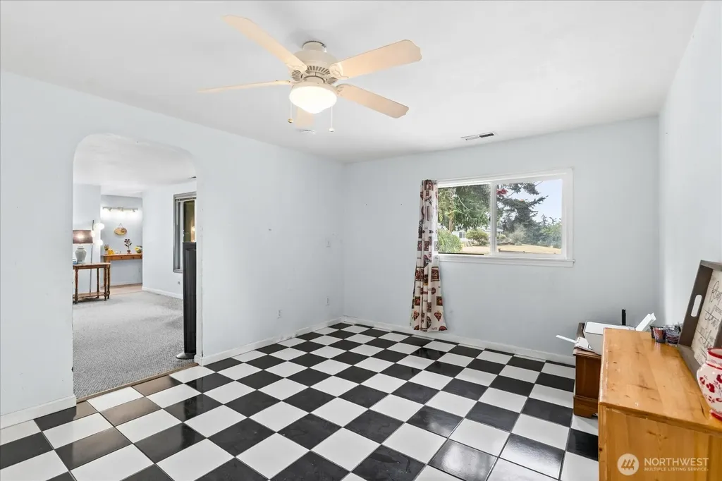 584 W Wanamaker Road Coupeville WA 98239