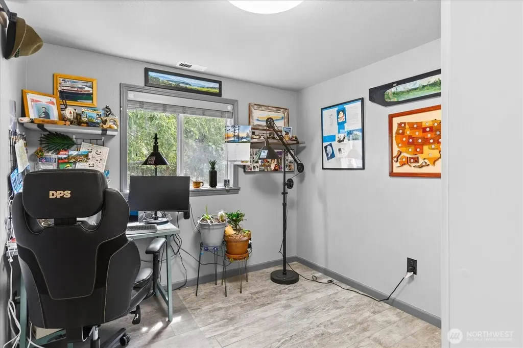 584 W Wanamaker Road Coupeville WA 98239