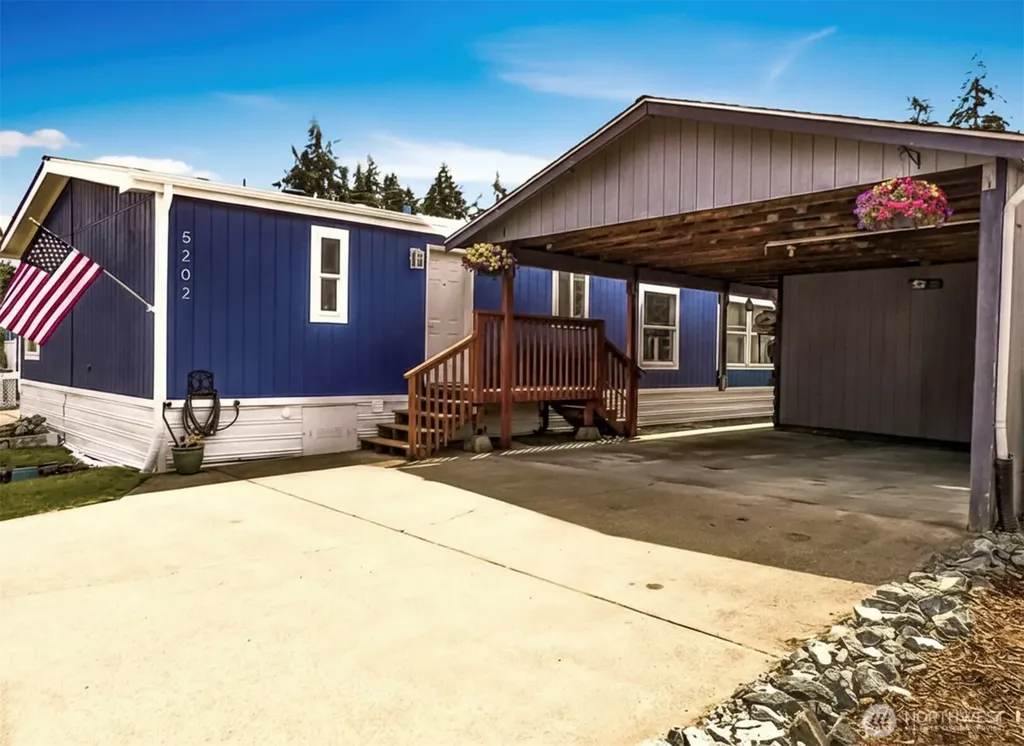 5202 90th Street Court Tacoma WA 98446