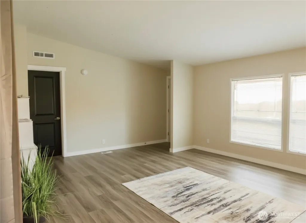 5202 90th Street Court Tacoma WA 98446