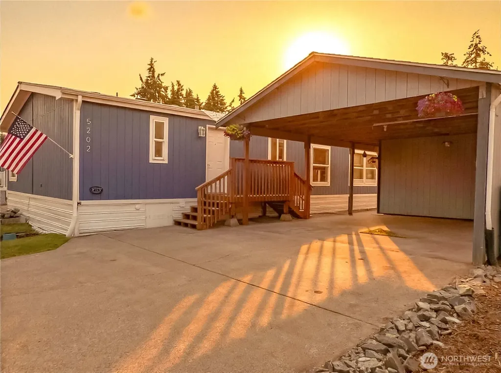 5202 90th Street Court Tacoma WA 98446