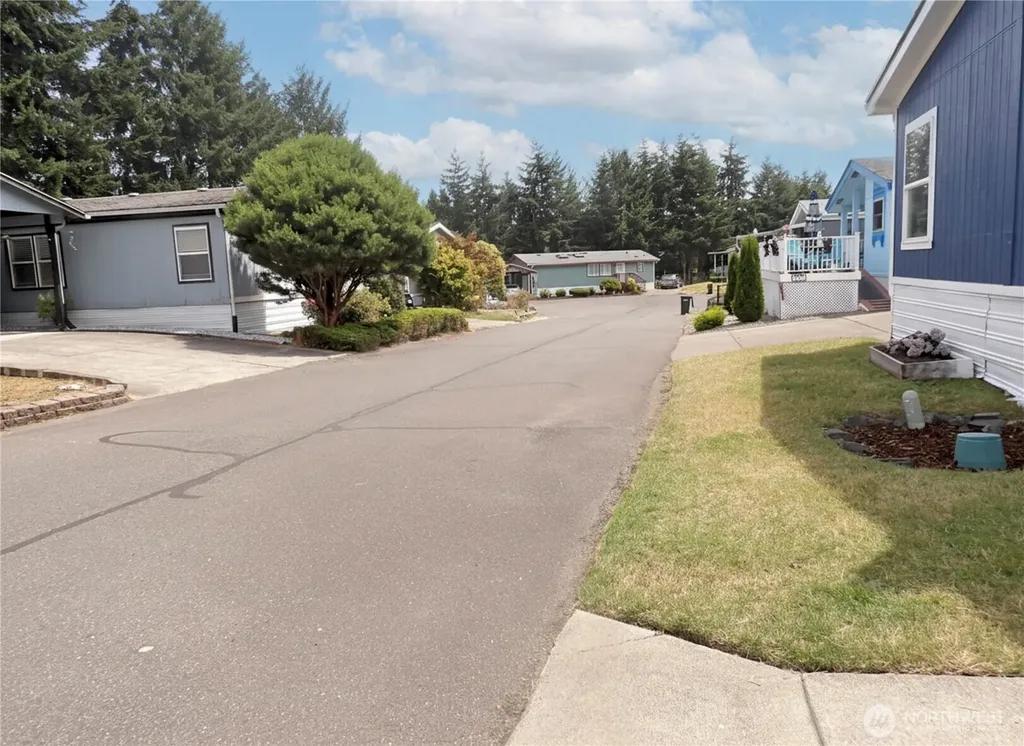 5202 90th Street Court Tacoma WA 98446