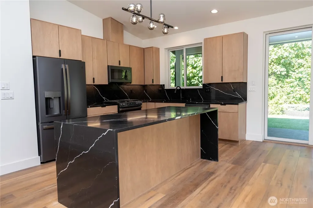 9060 Seamist Lane Blaine WA 98230