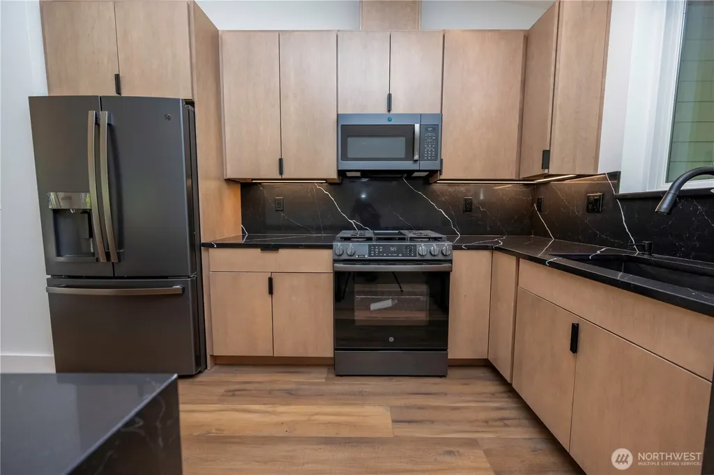 9060 Seamist Lane Blaine WA 98230