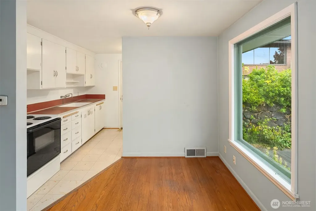 112 NW 44th Street Seattle WA 98107