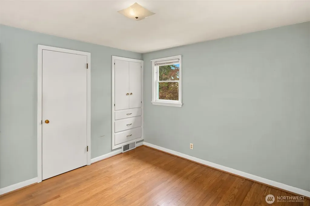 112 NW 44th Street Seattle WA 98107