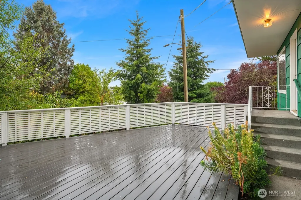 112 NW 44th Street Seattle WA 98107