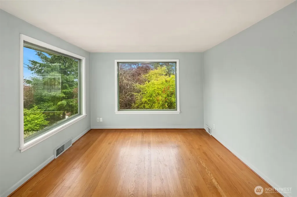 112 NW 44th Street Seattle WA 98107