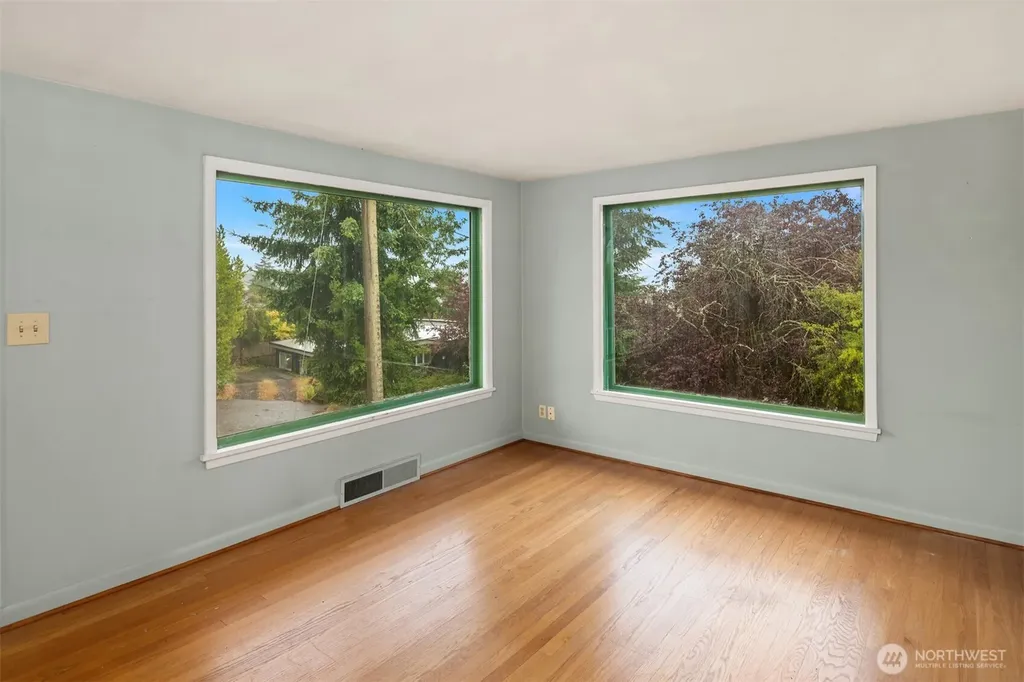 112 NW 44th Street Seattle WA 98107