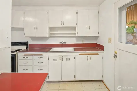 112 NW 44th Street Seattle WA 98107