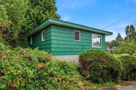 112 NW 44th Street Seattle WA 98107
