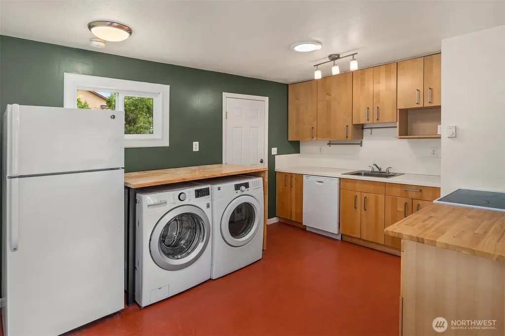 3010 S Andover Street Seattle WA 98108