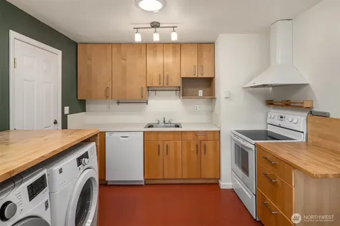 3010 S Andover Street Seattle WA 98108