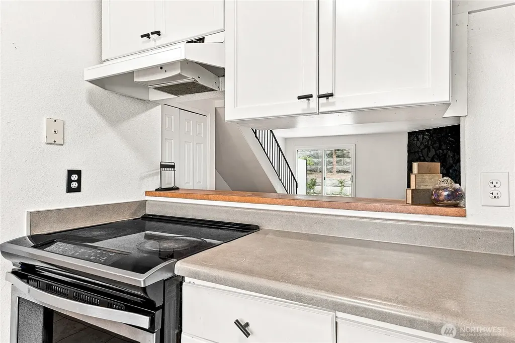 1040 S 320th Street Federal Way WA 98003