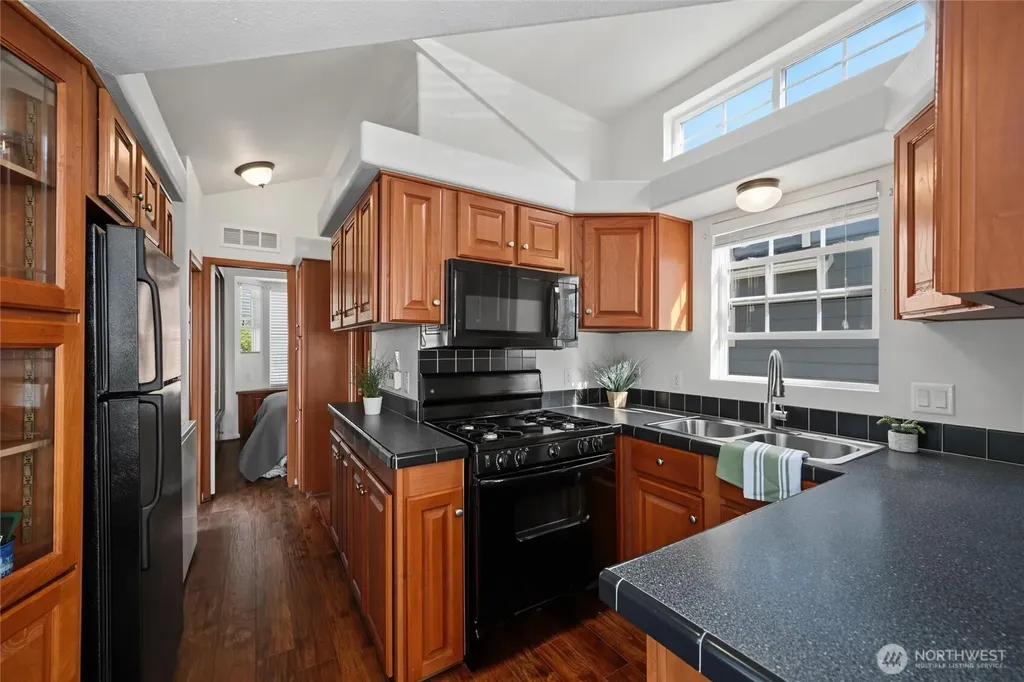 4751 Birch Bay Lynden Blaine WA 98230