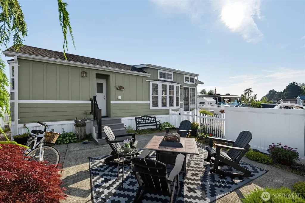 4751 Birch Bay Lynden Blaine WA 98230