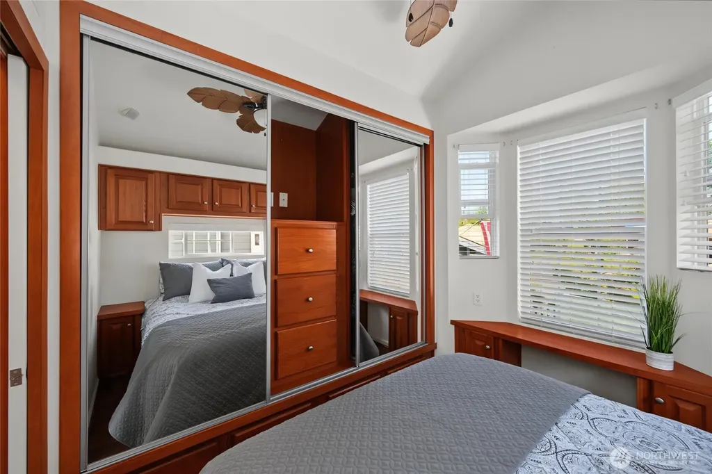 4751 Birch Bay Lynden Blaine WA 98230