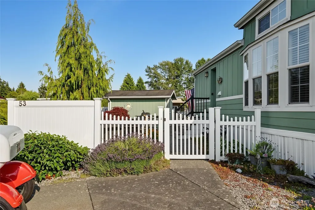 4751 Birch Bay Lynden Blaine WA 98230