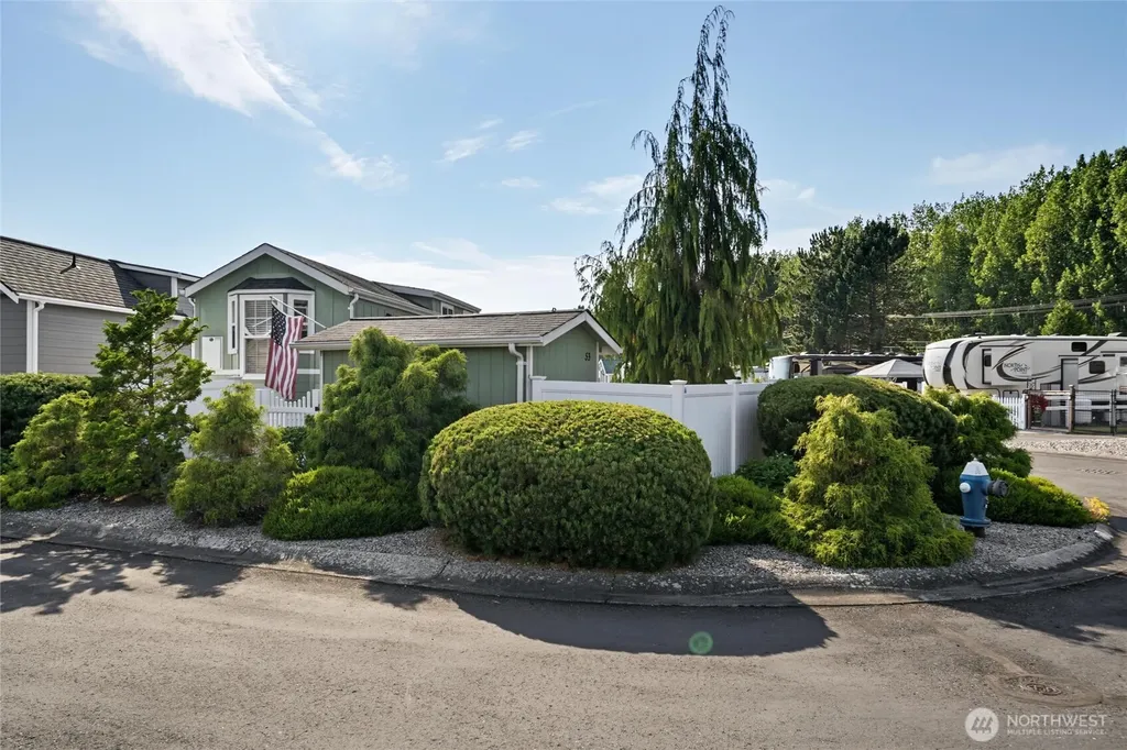 4751 Birch Bay Lynden Blaine WA 98230