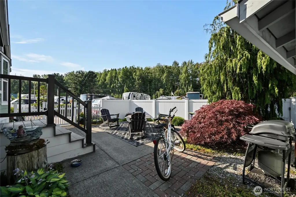 4751 Birch Bay Lynden Blaine WA 98230