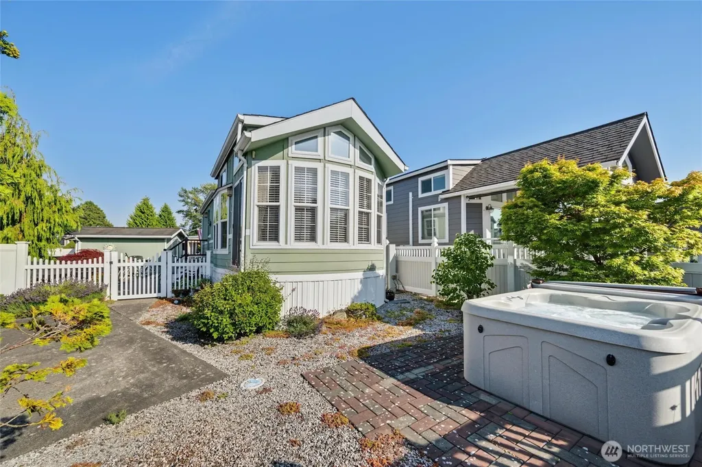 4751 Birch Bay Lynden Blaine WA 98230