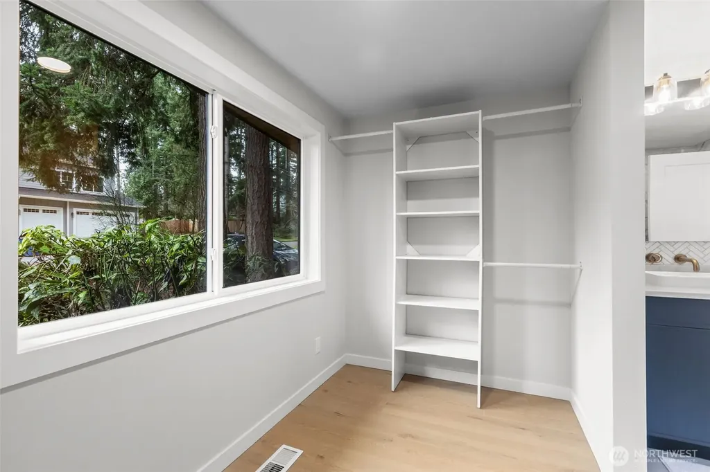 3901 151st Avenue SE Bellevue WA 98006