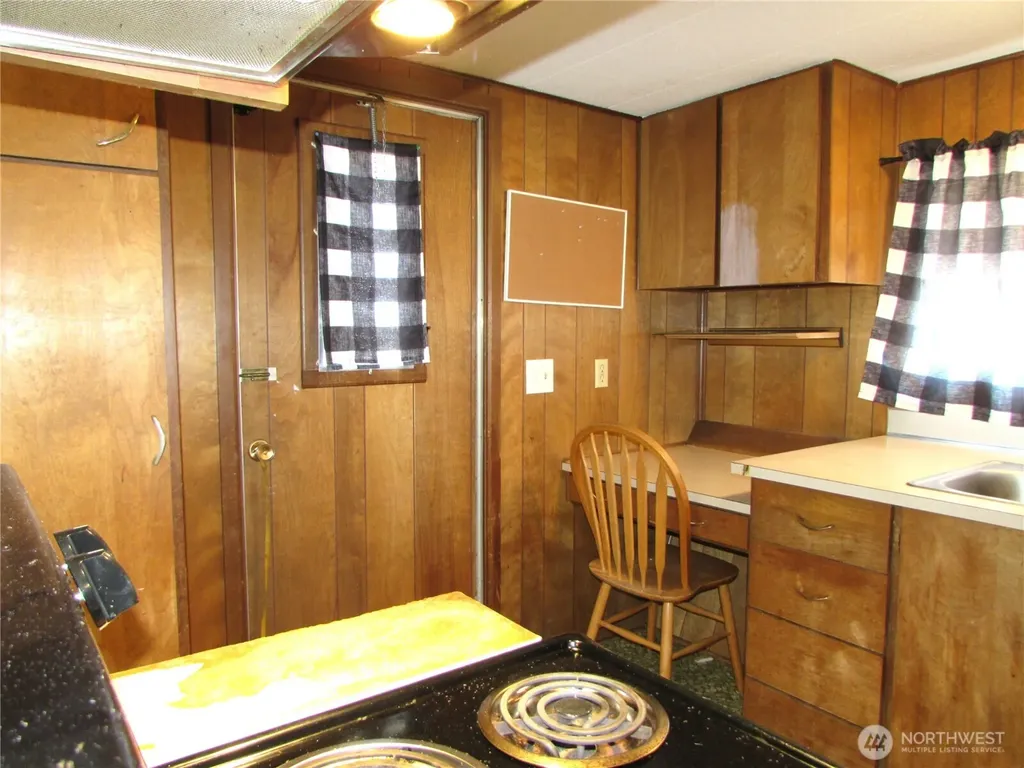 24222 54th Avenue W Mountlake Terrace WA 98043