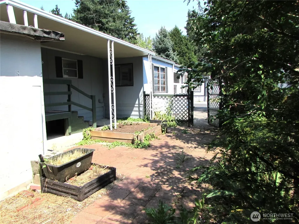 24222 54th Avenue W Mountlake Terrace WA 98043