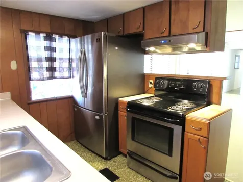 24222 54th Avenue W Mountlake Terrace WA 98043