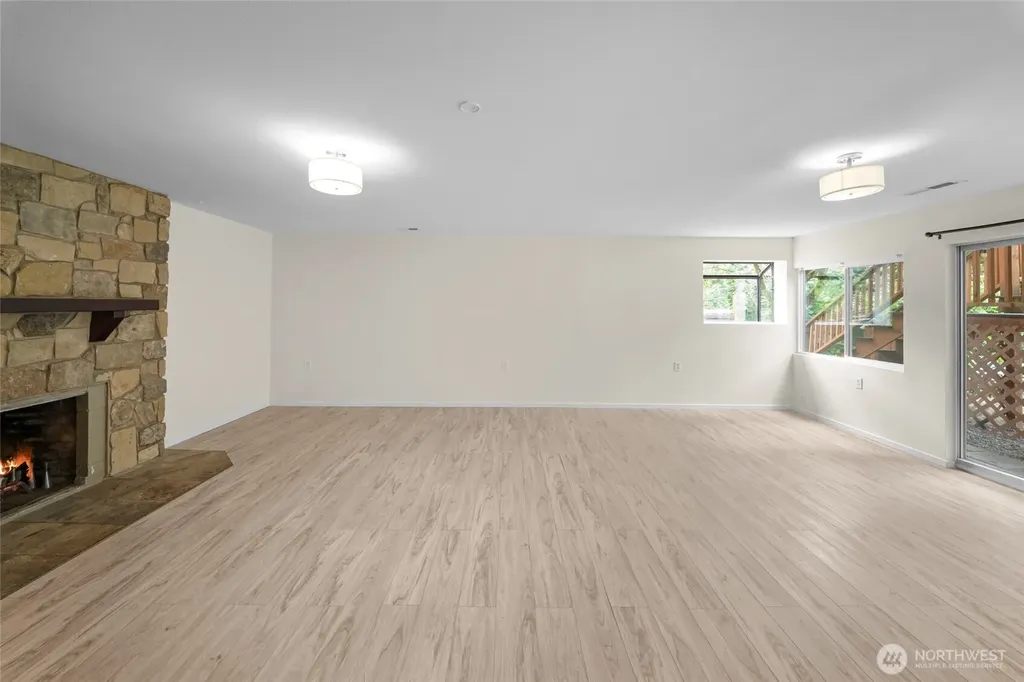 9320 31 Street E Edgewood WA 98371