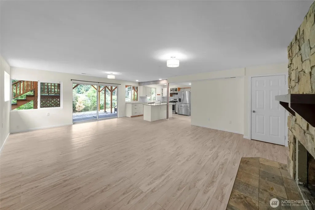9320 31 Street E Edgewood WA 98371