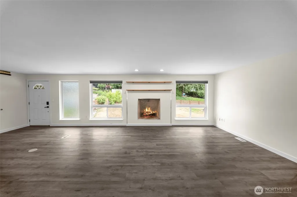 9320 31 Street E Edgewood WA 98371