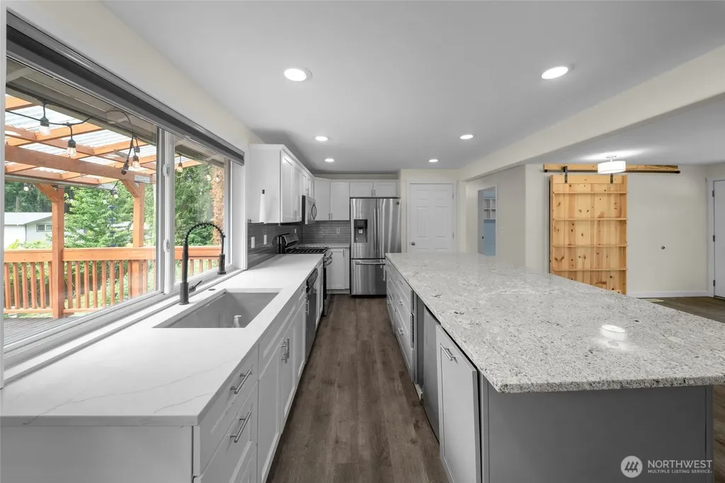 9320 31 Street E Edgewood WA 98371